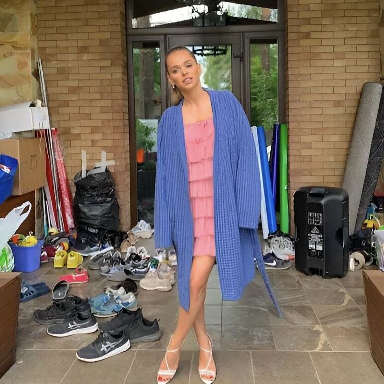 Одеяло убежало, улетела простыня: звезды, у которых дома бардак - Я Покупаю