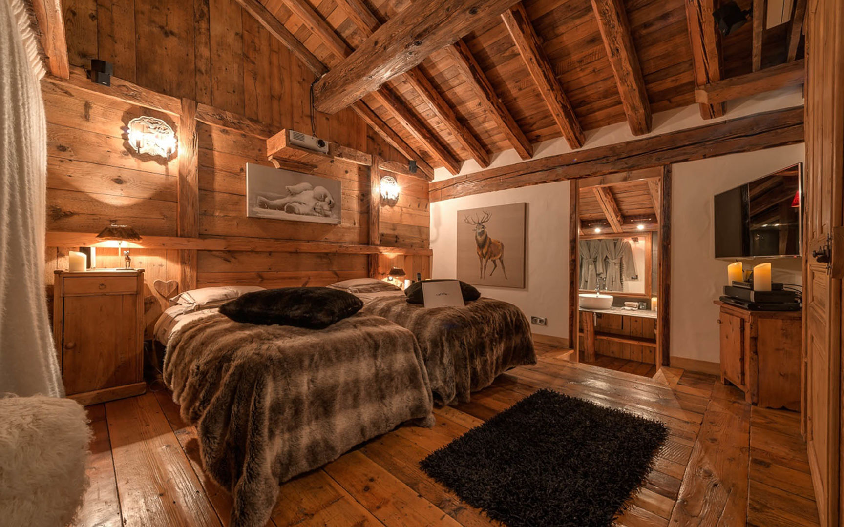 Комната в альпийском стиле