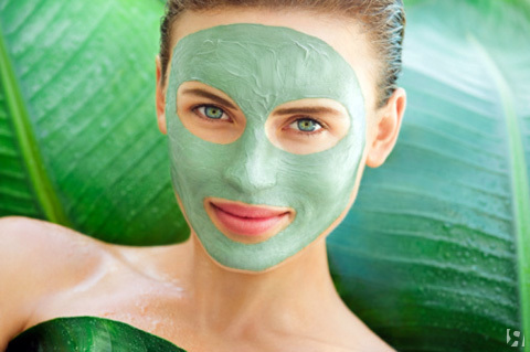 Альгинатная маска эффективно увлажняет кожу