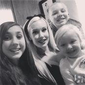 Счастливая семья..