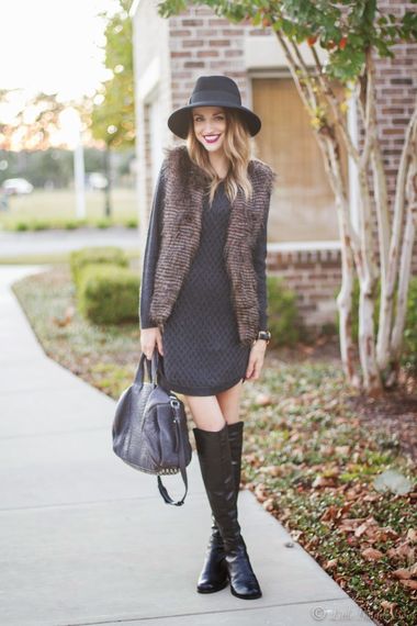 Ботфорты, шляпка, платье и жилет – романтичный образ городской жительницы