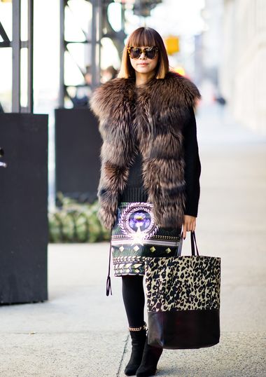 В образ с жилетом идеально вписываются звериные принты