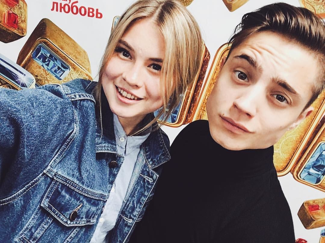 Антон Пануфник и Юля Николаева о танцах, акциях, игрушках