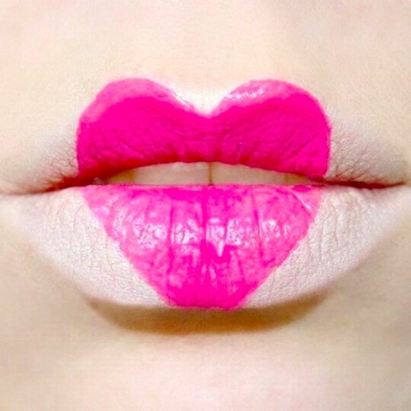 Французские поцелуи после контурной пластики губ: быть или не быть?
