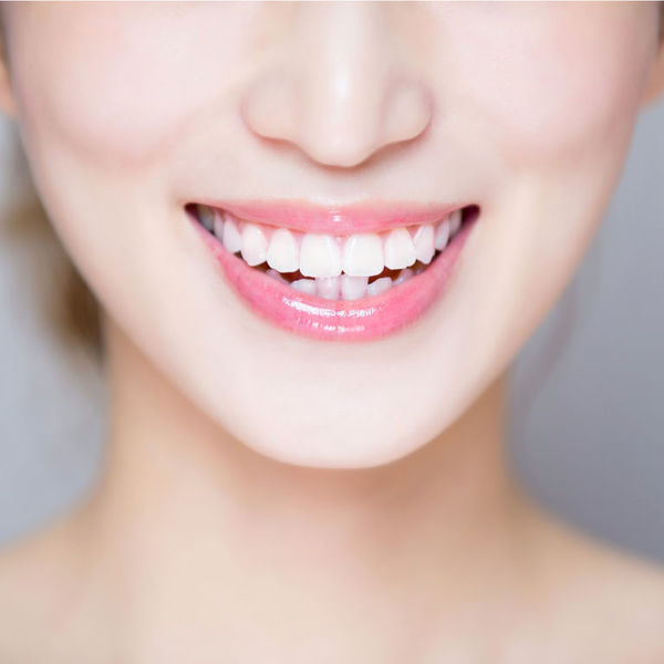 5 лучших способов отбеливания зубов в домашних условиях