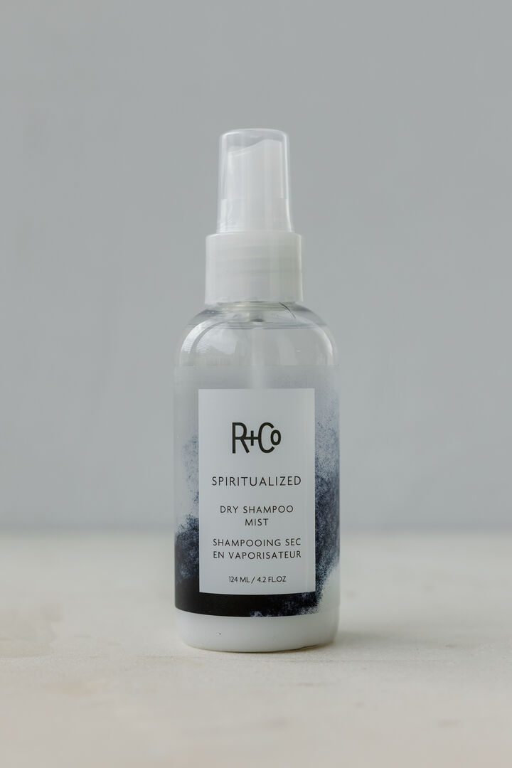 ЭКЗОРЦИСТ жидкий сухой шампунь R+Co SPIRITUALIZED Dry Shampoo Mist 124ml R+